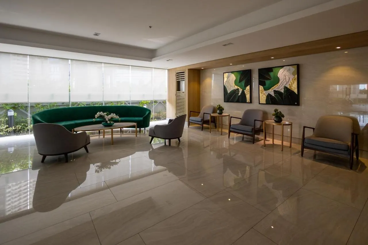 Lush Residences Makati Makati City Aparthotel