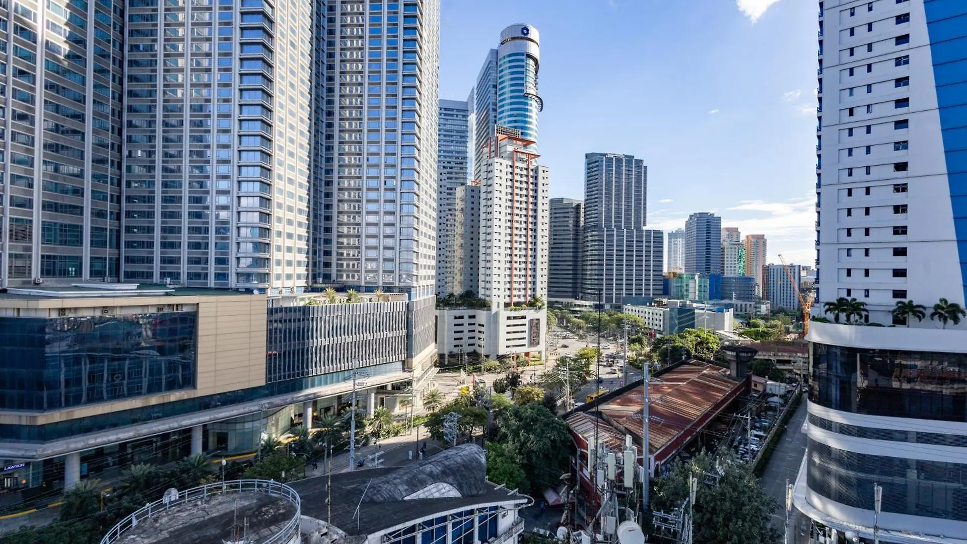 Lush Residences Makati Makati City Aparthotel