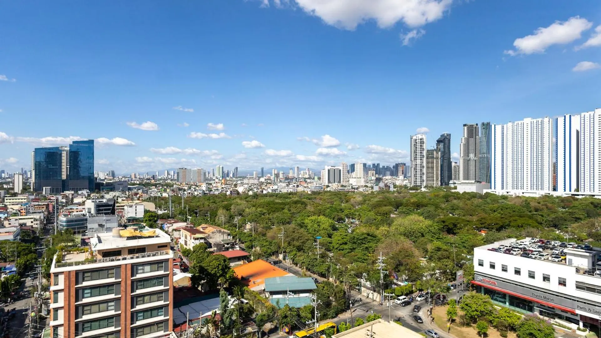 **** Aparthotel Lush Residences Makati Makati City Philippines